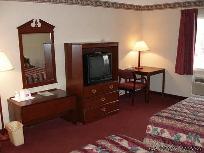 Red Carpet Motel 2*