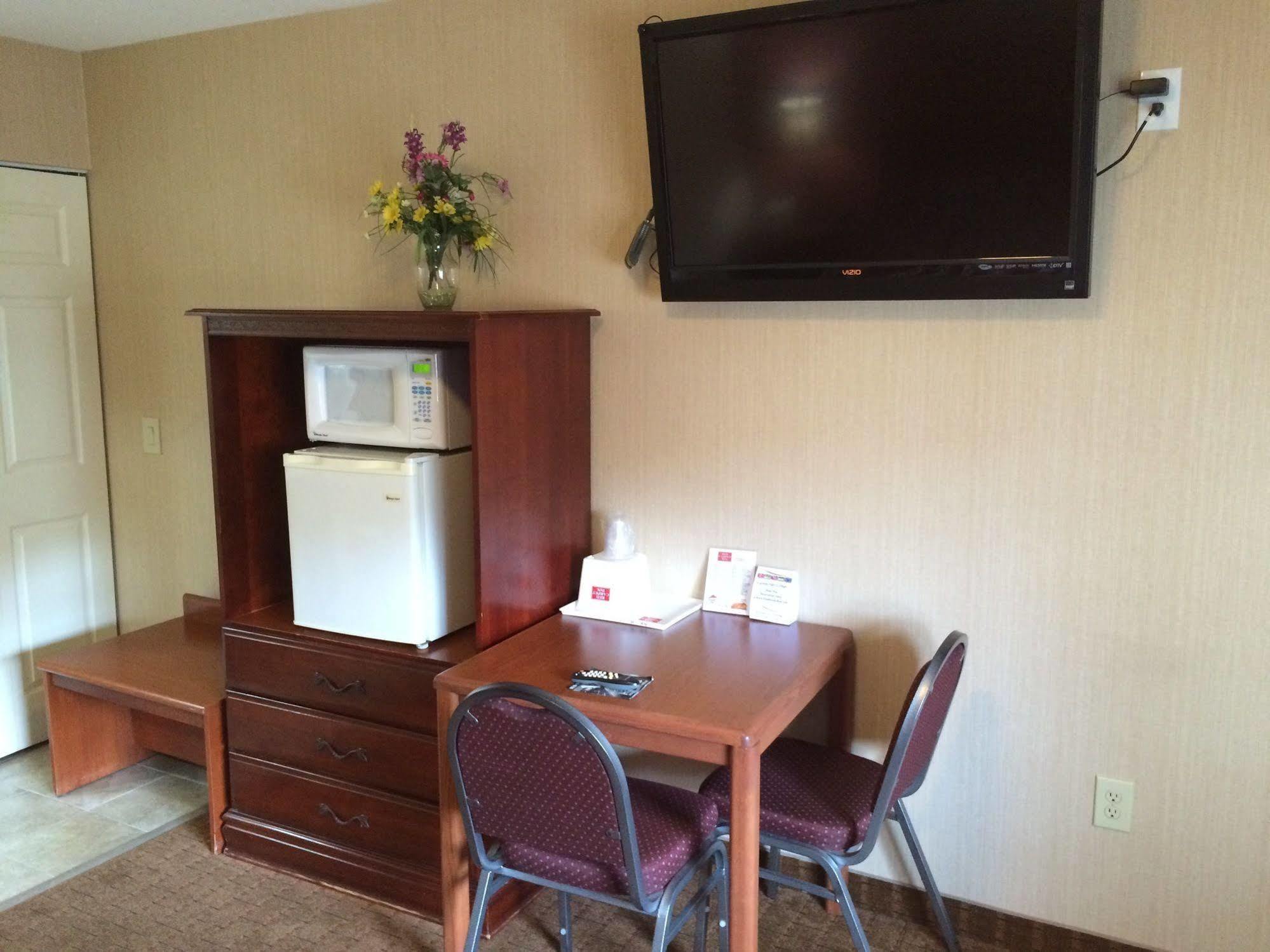 Red Carpet Motel 2*