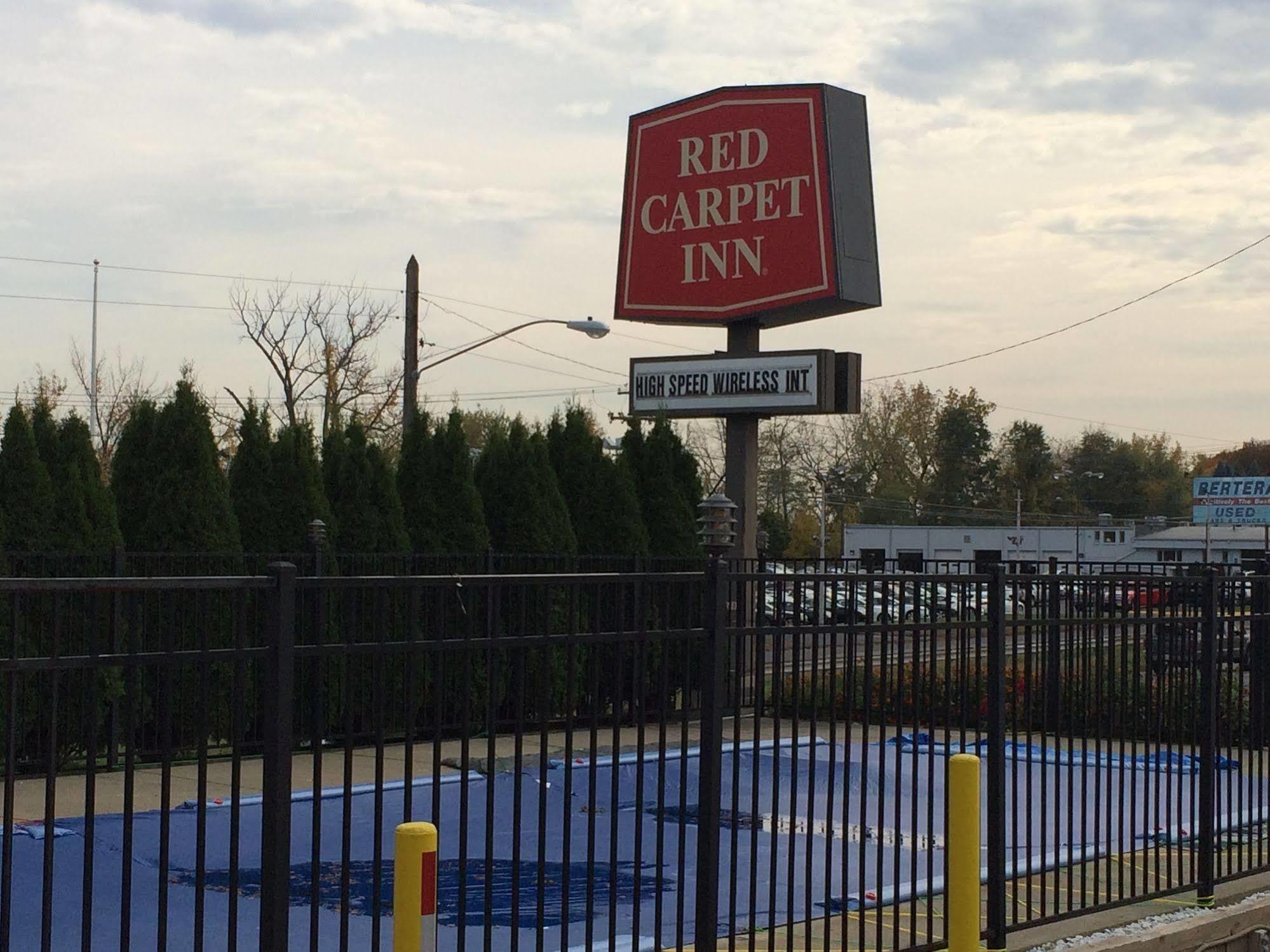 Red Carpet Motel 2*